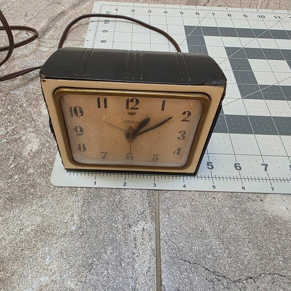 Vintage Art Deco Telechron Black Bakelite Electric Alarm Clock Model CF769 Works - Picture 12 of 14